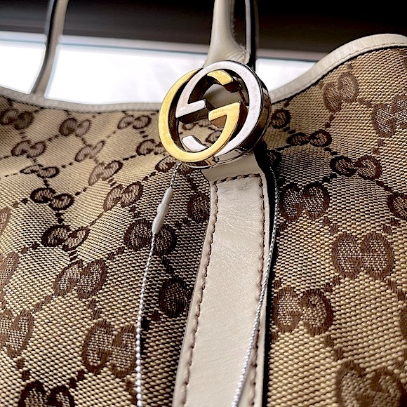 Gucci: Twins GG Monogram Canvas Gold/Silver Tote Bag - Picture 9 of 17